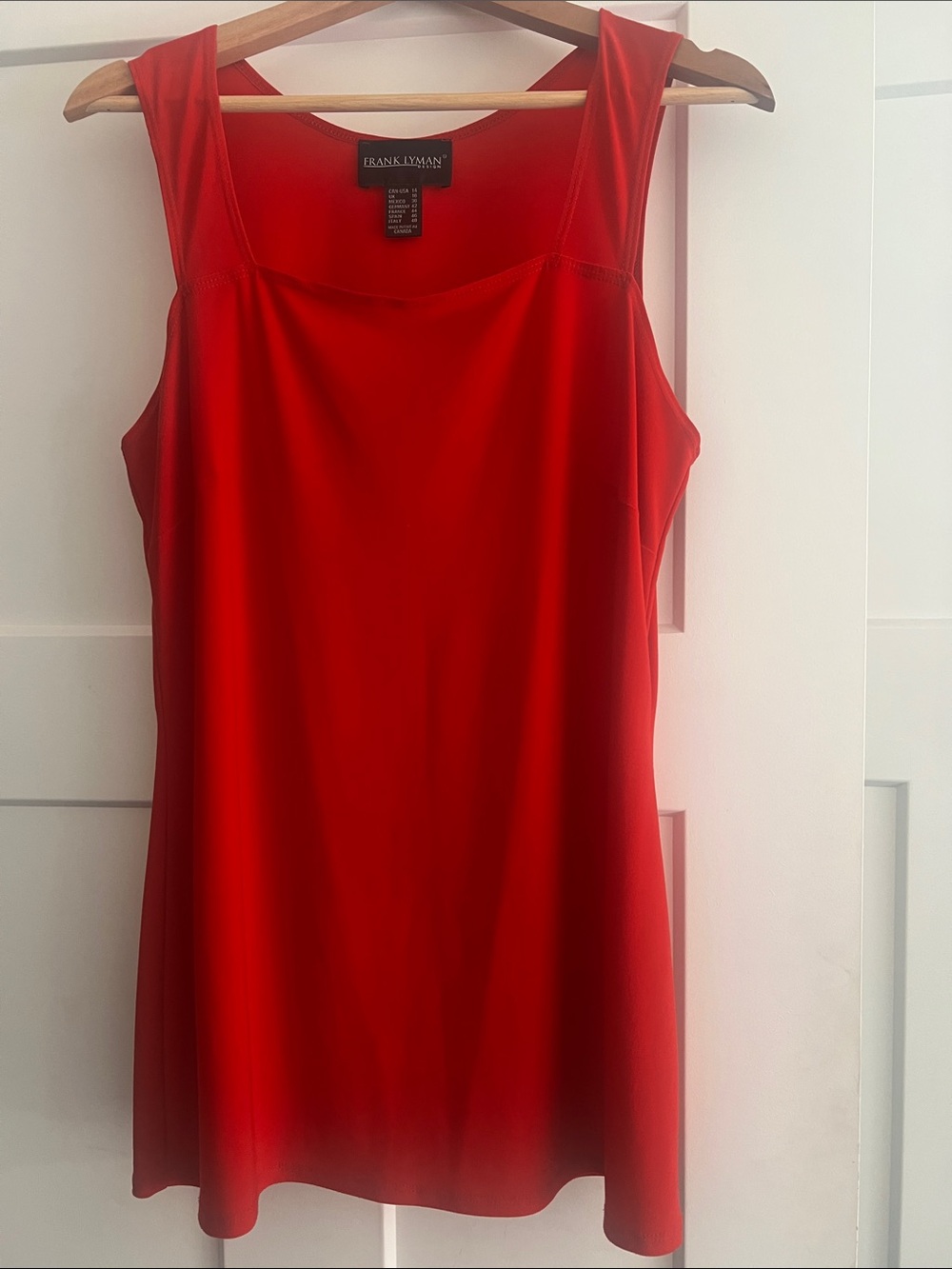 Frank Lyman Design Vibrant Red Sleeveless Scoop Tank